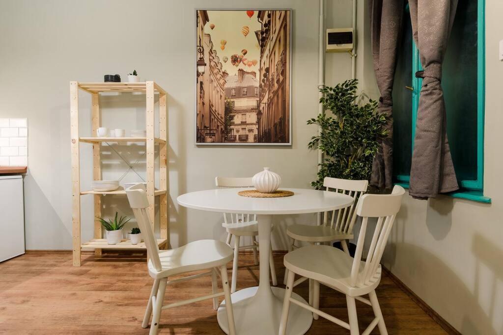 בודפשט Cosy Apartment In Party District K30 מראה חיצוני תמונה